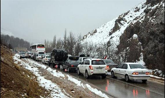 برف و باران در جاده‌های 21 استان کشور