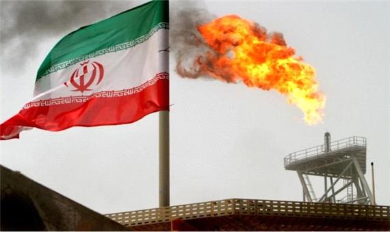 بلومبرگ مدعی شد: کاهش قیمت فروش نفت ایران برای رقابت با روسیه