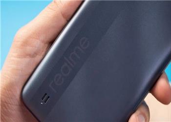 ریلمی گوشی جدیدی با باتری 10 هزار میلیآمپرساعتی میسازد