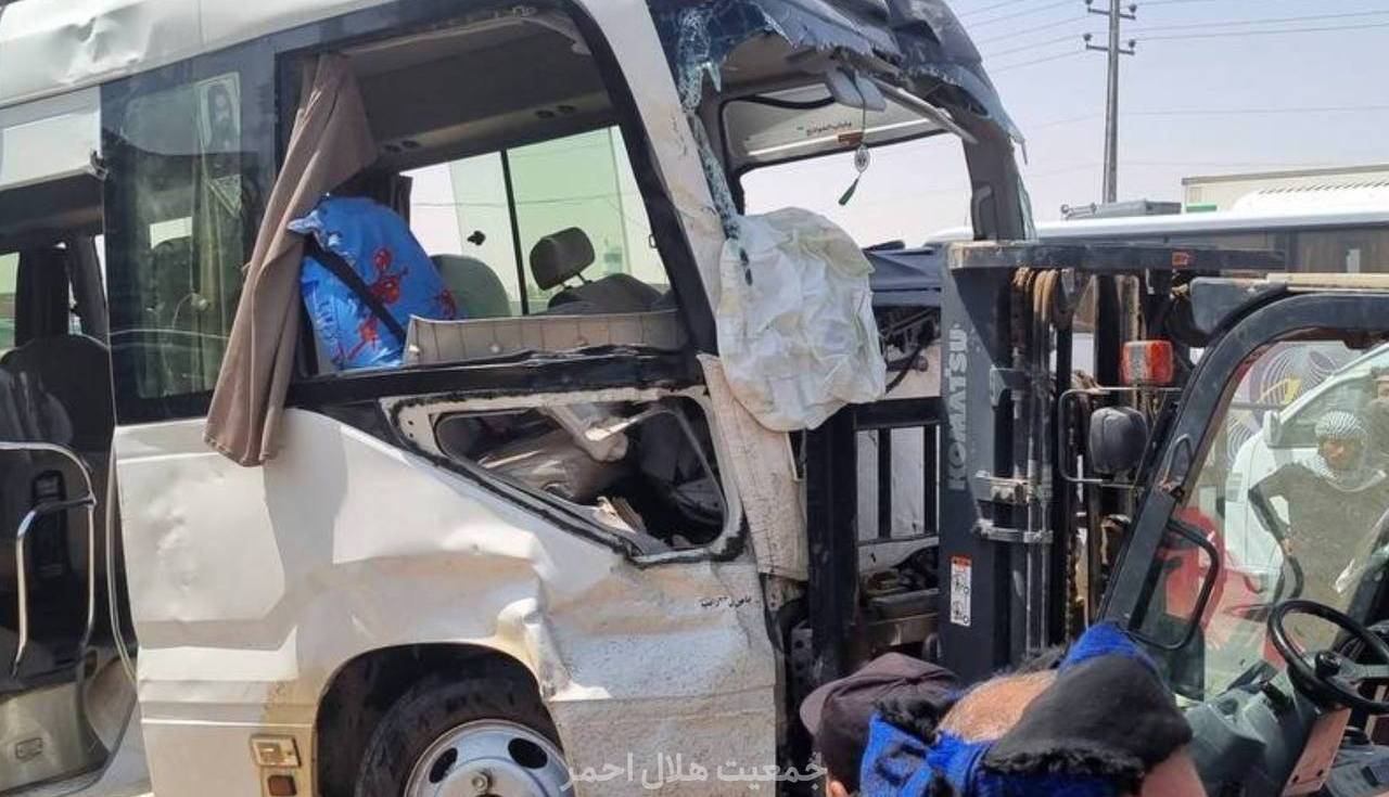 تصادف اتوبوس و مینی‌بوس زائران ایرانی در محور نجف – بصره؛ ۴۰ نفر مصدوم شدند