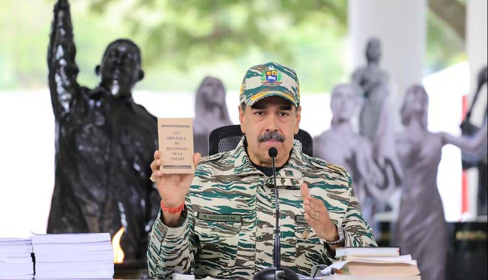 مادورو خطاب به ترامپ: تلاش برای تغییر نظام در ونزوئلا اشتباه است