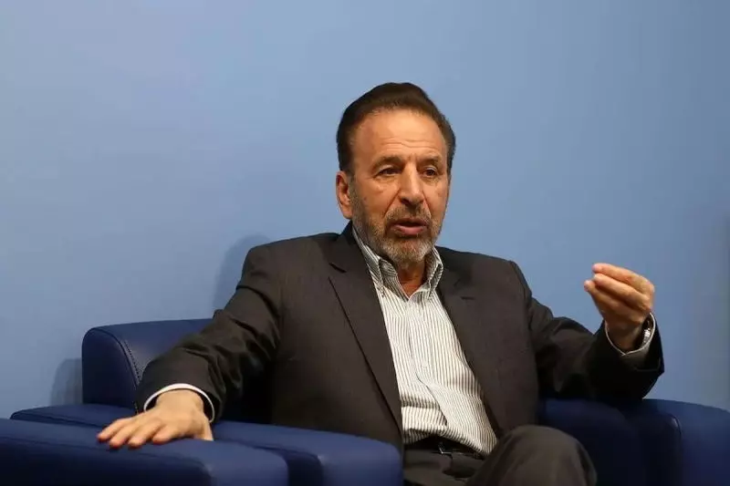 واعظی: بازگشت تحریم‌های لغوشده می تواند «محدودیت‌های بیشتری» در عرصه اقتصاد ایران ایجاد کند