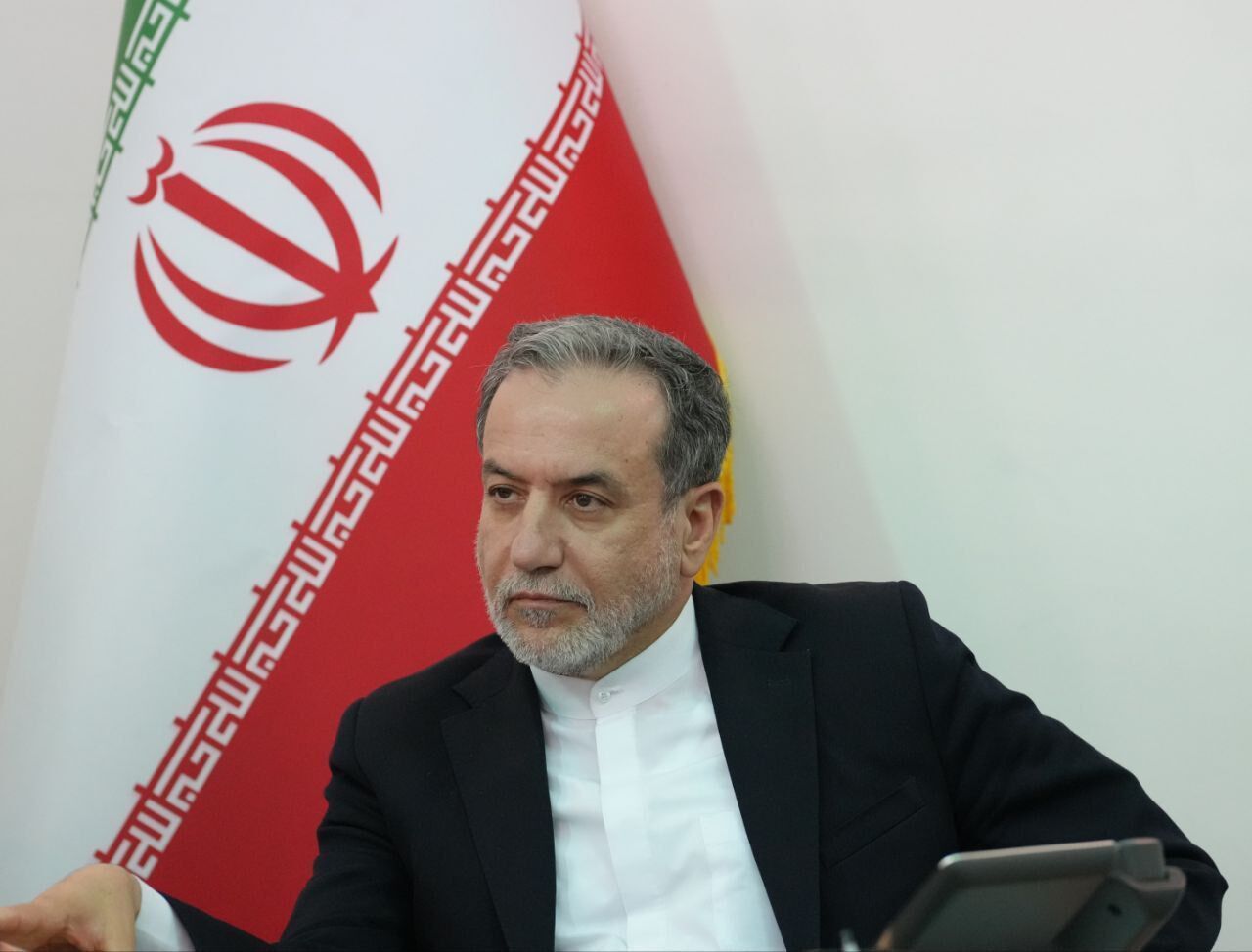 اظهارات عراقچی درباره آخرین وضعیت مذاکرات؛ اروپا تصمیم خودش را بگیرد