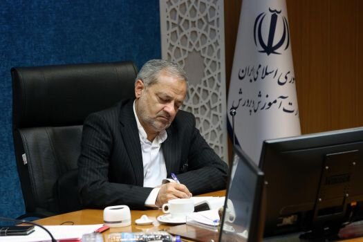 وزیر آموزش و پرورش اساسنامه «مدرسه مجازی» را ابلاغ کرد