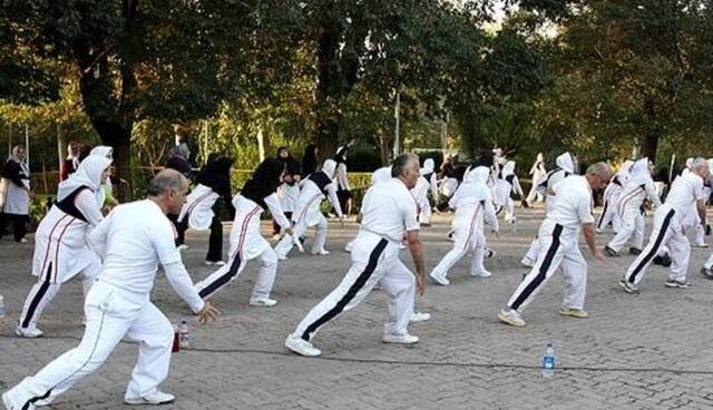 جامعه ایرانی تنها ۱۳ دقیقه در روز ورزش می‌کنند!