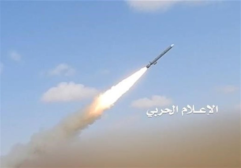 موشک یمن در آسمان اسرائیل چند ساعت پس از حمله رژیم صهیونی به بندر الحدیده