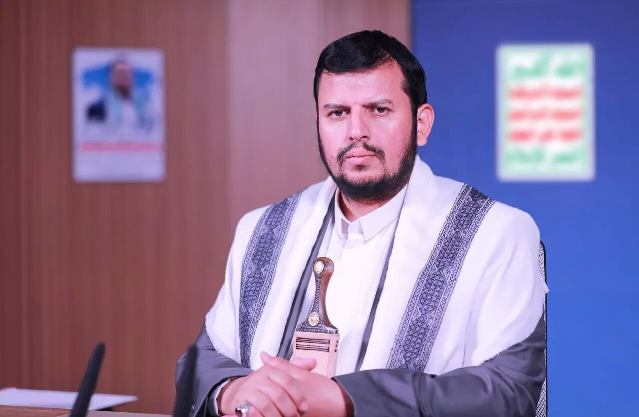 رهبر انصارالله یمن: یمن با جمهوری اسلامی ایران و محور مقاومت براساس رویکرد قرآنی جمع شده‌ایم