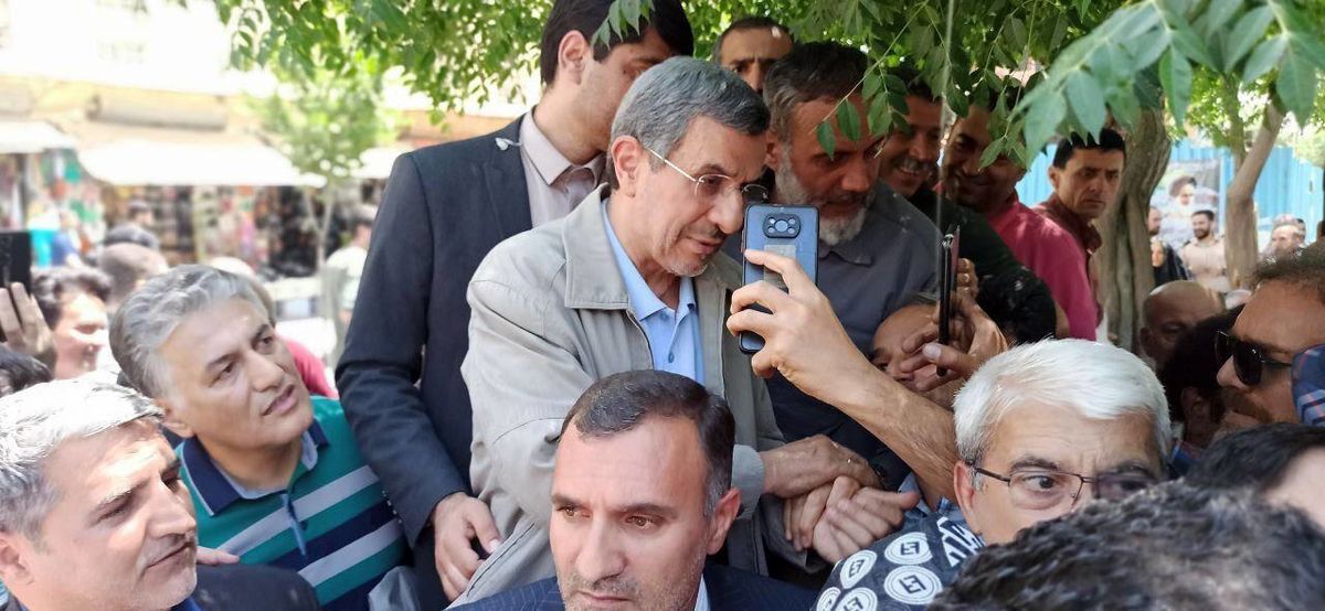 پشت پرده تحرکات اخیر محمود احمدی نژاد ۶ ماه مانده به انتخابات شورای شهر/ تکرار یک شکست دوباره برای رییس جمهور پیشین در راه است؟/ احمدی نژاد به شدت ضداسرائیلی دهه ۸۰ که حتی هولوکاست را انکار می کرد، حالا اهمیتی به جنایت های این رژیم نمی‌دهد