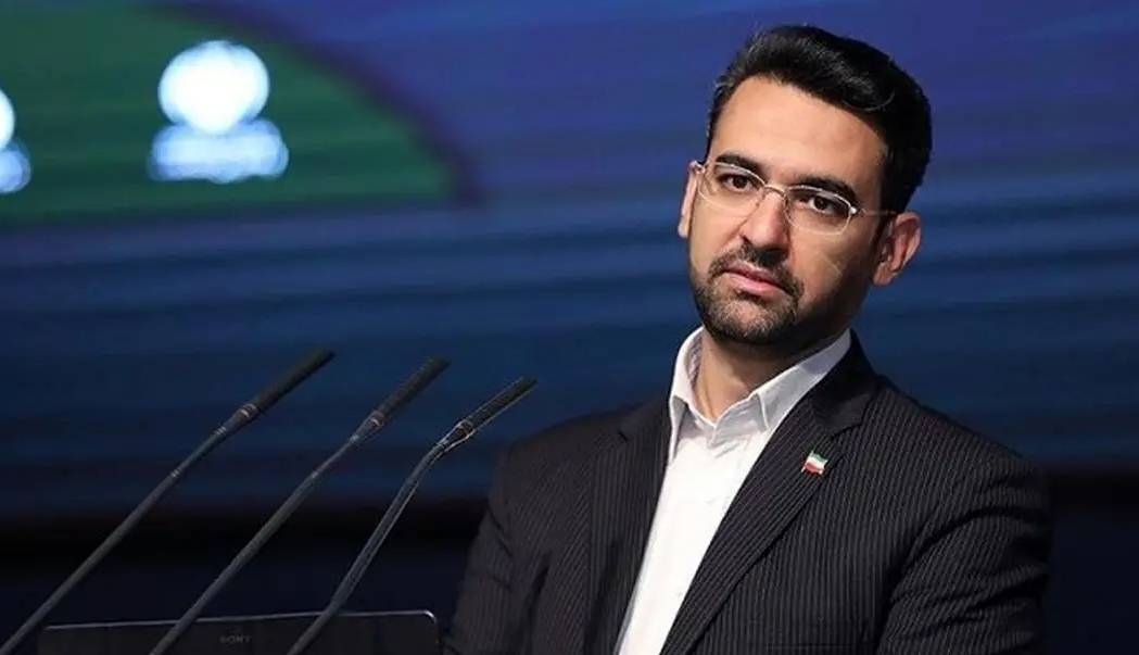 کیهان، آذری جهرمی را به سخره گرفت