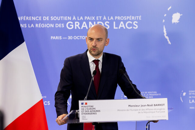 وزیر خارجه فرانسه: آزادی اتباع فرانسوی ارتباطی به بحث هسته‌ای ندارد