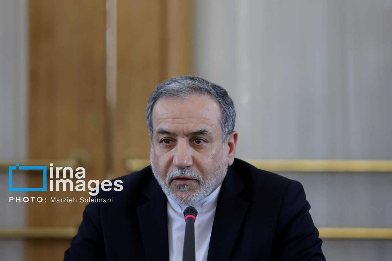 کنایه عراقچی به اظهارات نخست‌وزیر رژیم اسرائیل