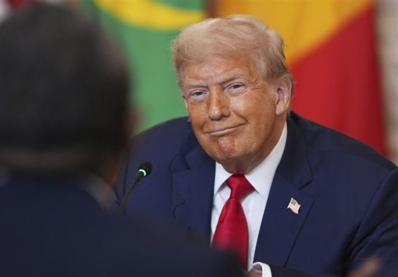 ترامپ: مایلم در بوداپست با پوتین دیدار کنم