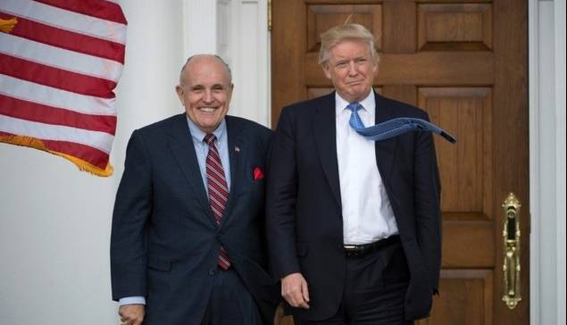 ترامپ، «رودی جولیانی» و ۷۶ دوست مجرم خود را عفو کرد