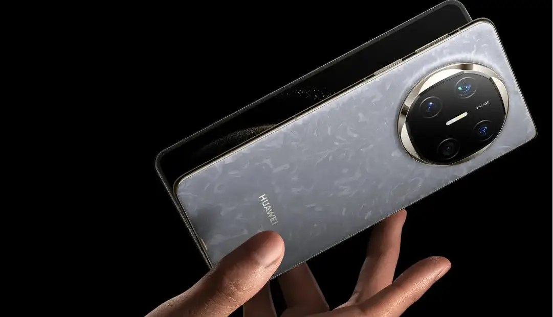 طراحی هواوی میت X8 لو رفت؛ گوشی تاشو با 20 گیگابایت رم