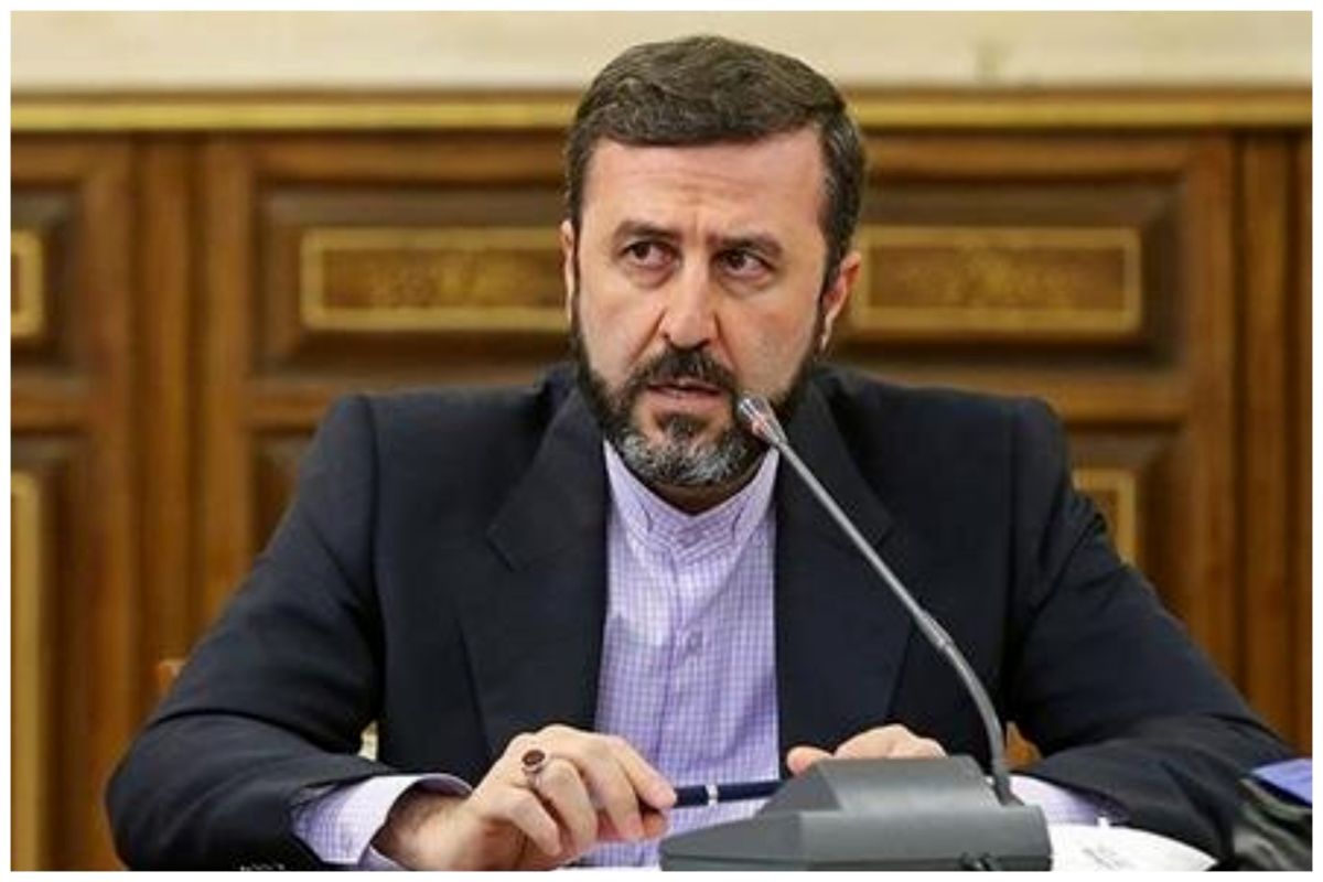 غریب‌آبادی: در ماجرای محکوم کردن تجاوز نظامی به ایران شاهد بازی سیاست بودیم