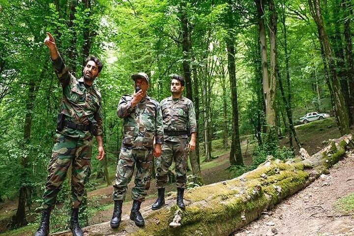 حمله به حافظان طلای سبز با داس و تبر!