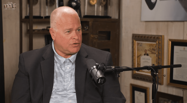 افسر بازنشسته اطلاعاتی آمریکا: باید سازمان سیا را تعطیل کنیم