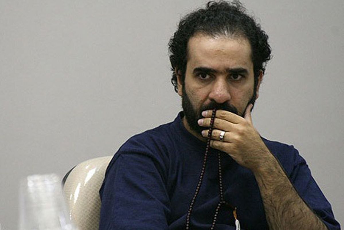 پیگیری وضعیت سلامت آقای رضا امیرخانی از سوی رهبر انقلاب