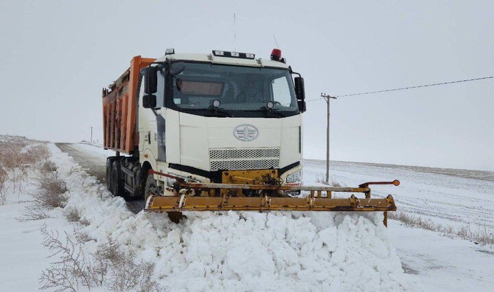 ارتفاع برف در جاده پونل به ۲۰ سانتی‌متر رسید
