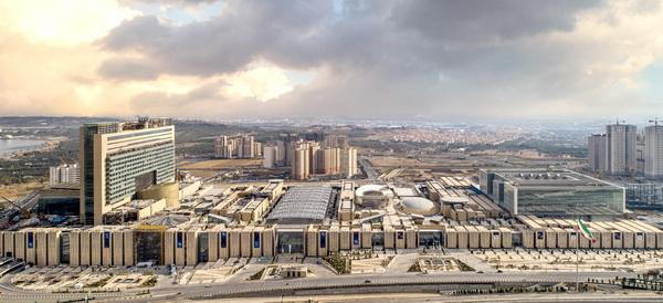 معاون بانک مرکزی: نمی‌دانیم با ایران‌مال چه کنیم!