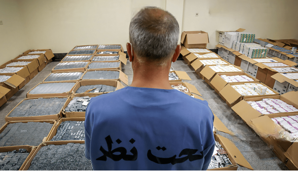 کشف داروهای قاچاق زیرمیزی از یک داروخانه