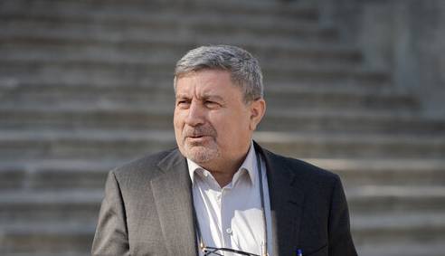 حضرتی: امیدوارم سیم کارت همه مردم سفید شود