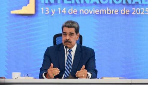 مادورو: در بحبوحه تهدیدهای خارجی، استراتژی دفاعی را تقویت می‌کنیم