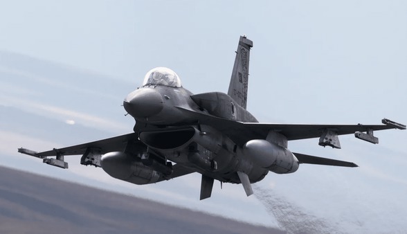 تقابل اف۱۶ ترکیه‌‌ای با یک پهپاد