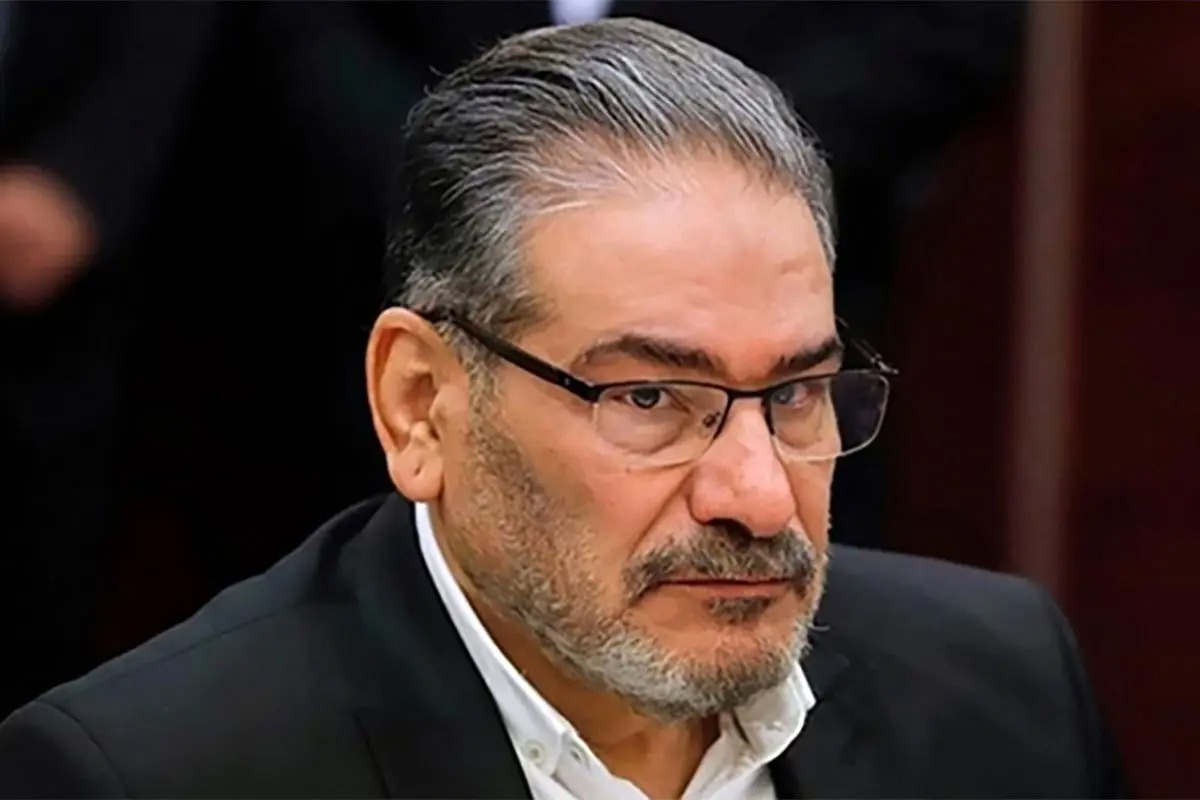 ستایش (نام اصلی فاطمه)، دختر علی شمخانی در ماجرای مهسا امینی در اروپا کشف حجاب کرد/ اگر انقلاب نشده بود، خانواده شمخانی نهایتا چند لنج داشت/ ویدئو