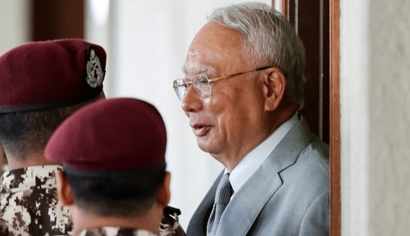 حکم دادگاه مالزی برای ماندن نخست‌وزیر فاسد در زندان