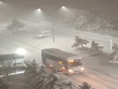 گیر افتادن خودروها در برف و کولاک بولو ترکیه