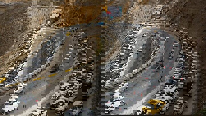 معاون راهداری: سالانه حدود ۸ هزار کیلومتر از راه‌های کشور نیاز به ترمیم دارند