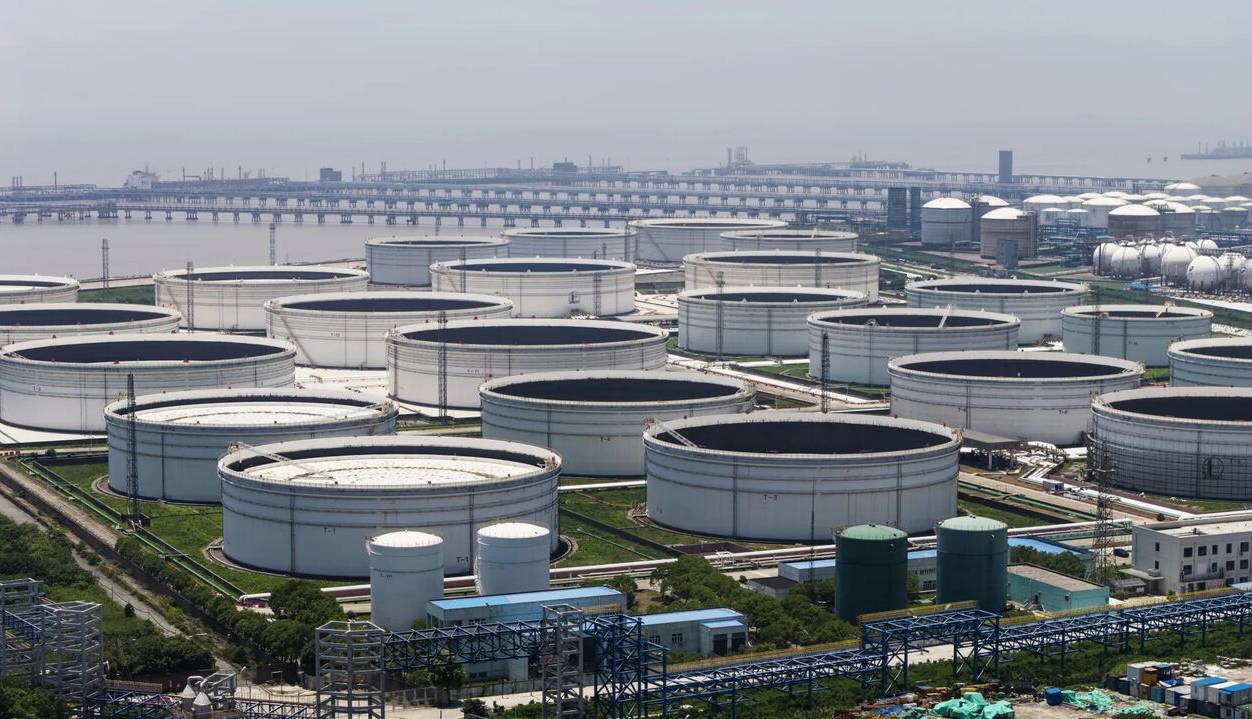 چین با ذخایر نفت تحریمی، تاثیر مداخله آمریکا در ونزوئلا را خنثی می‌کند