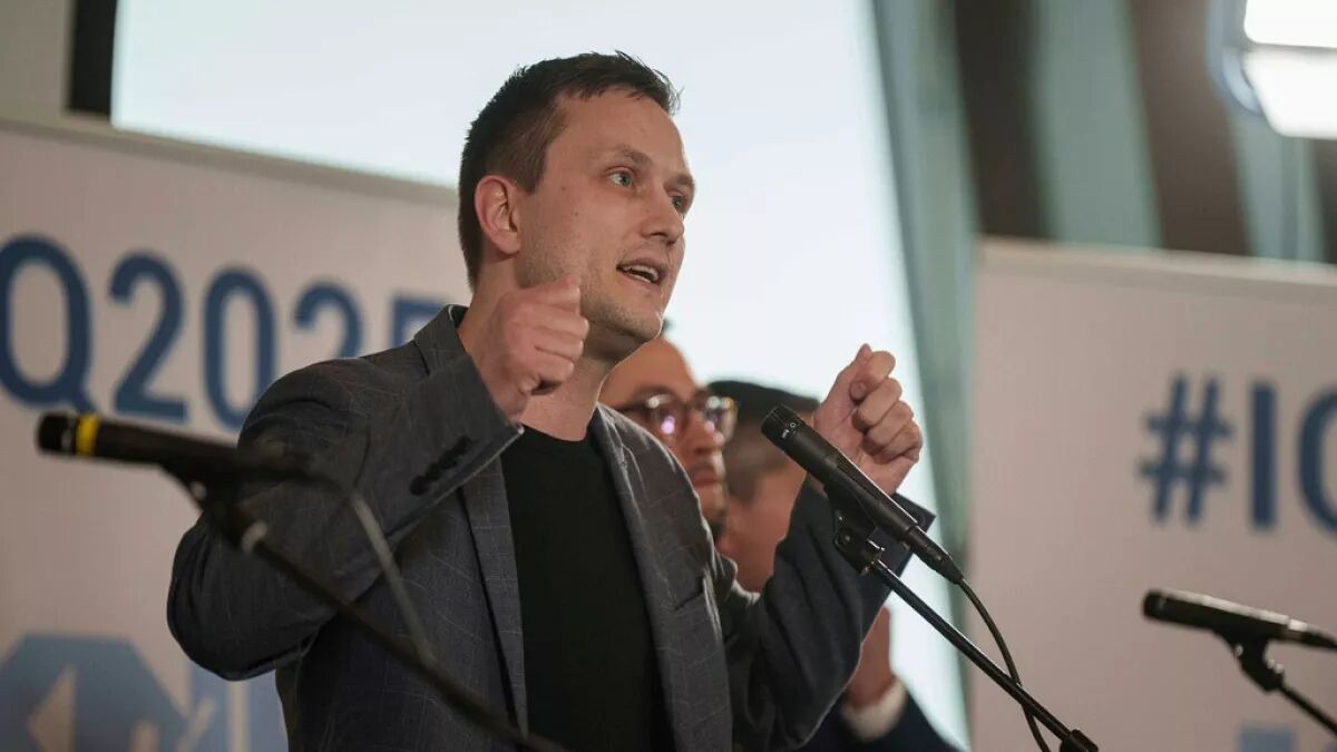 نخست‌وزیر گرینلند: ترامپ خیال‌پردازی درباره الحاق را کنار بگذارد