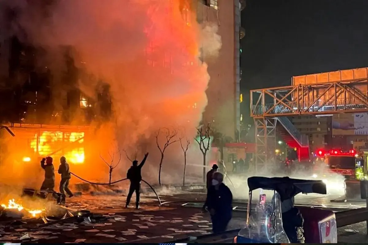 نظر حاکمیت این است که از خانواده بازداشتی‌های کمتر از ۱۸ سال تعهد بگیرند و فرزندانشان را تحویل دهند/ مردم برای ۵۰۰ یا ۲۰۰ هزار تومان از ما درخواست کمک دارند و این نشان می‌دهد که عمق فاجعه زیاد است