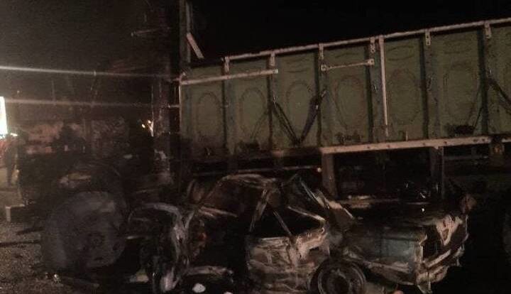 تصادف خودروی سواری با تریلی پنج کشته برجای گذاشت