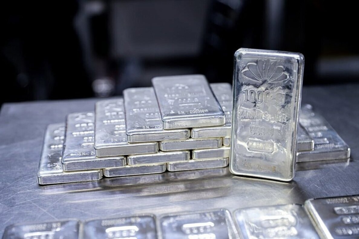 معامله ۳۵۶ کیلوگرم شمش نقره در بورس کالا