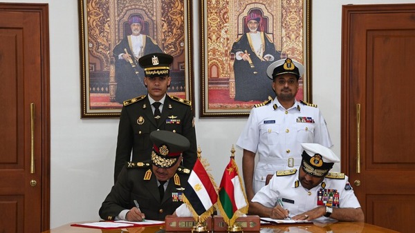 مصر و عمان تفاهم‌نامه همکاری‌های نظامی امضا کردند