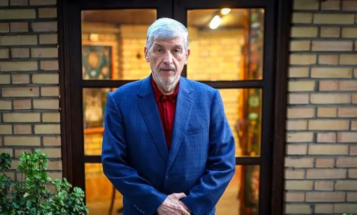 تندروها روزانه ۵۰۰ میلیون دلار به کشور ضرر زدند و هزینه زندگی در جمهوری اسلامی را بالا بردند/ با اجازه چه کسی سفارت عربستان را آتش زدند؟