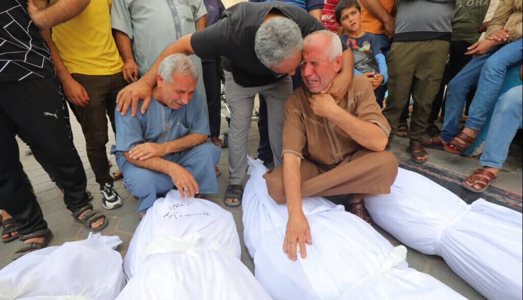 وزارت بهداشت غزه پیکر ۱۵ شهید را تحویل گرفت