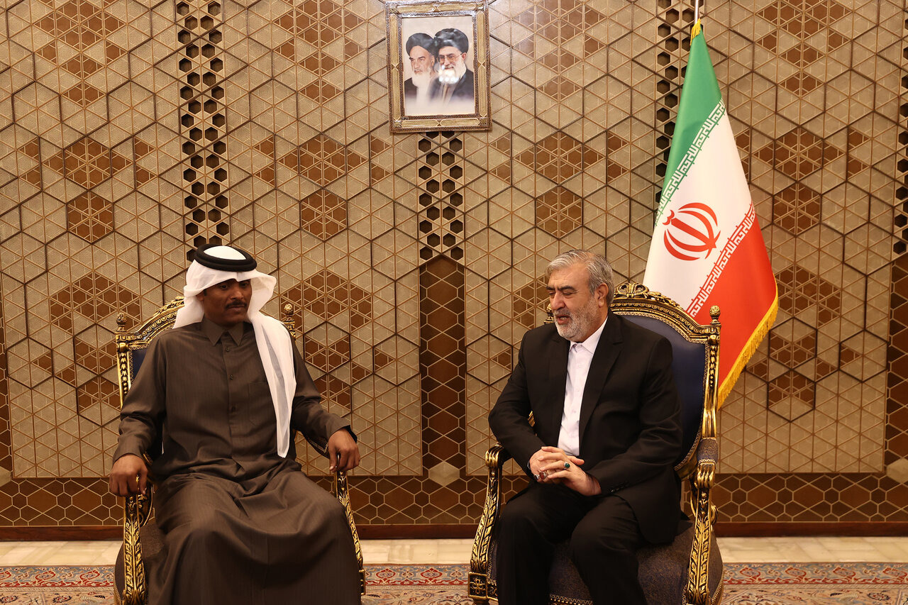 عزیزی در دیدار سفیر قطر: حضور آمریکا و بیگانگان در منطقه به نفع هیچ کشوری نخواهد بود