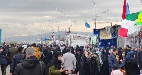 حضور باشکوه مردم در مسیر مسجد جمکران