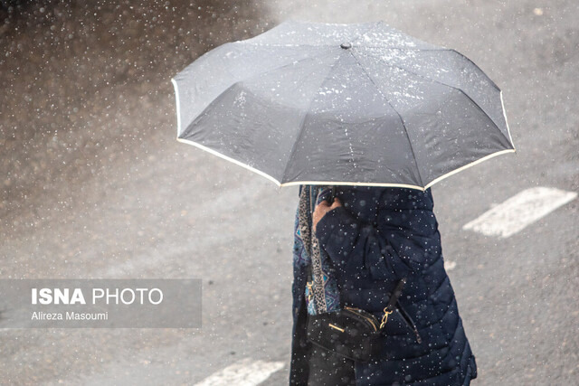 کاهش محسوس دما و بارش برف و باران در تهران