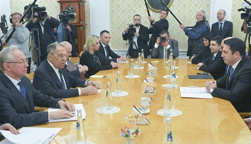 اروپا ارمنستان را مقابل انتخاب بین روسیه و غرب قرار داده است