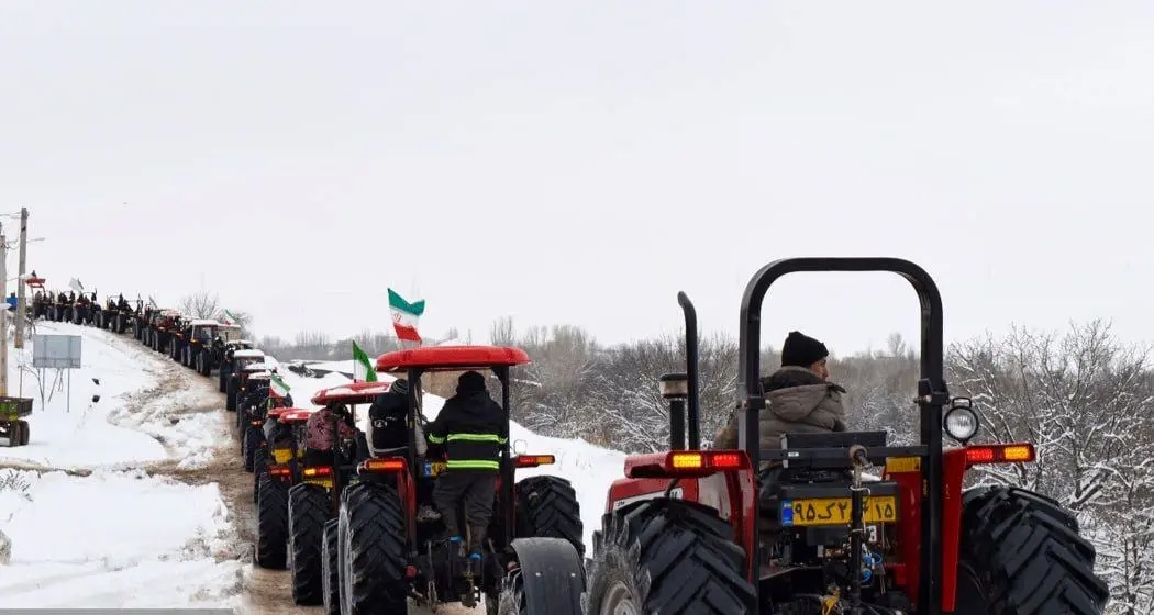 راهپیمایی تراکتوری در شهرستان اهر‌‌/ویدیو
