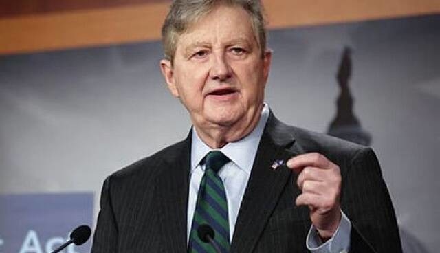 هشدار سناتور آمریکایی در خصوص گزینه نظامی علیه ایران