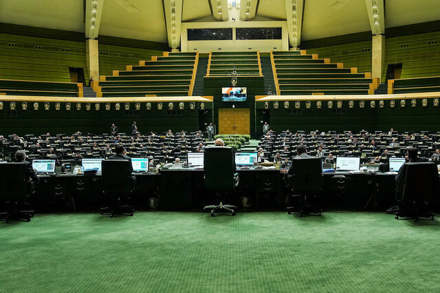 جلسات مجلس برای بررسی لایحه بودجه ۳ شیفته شد