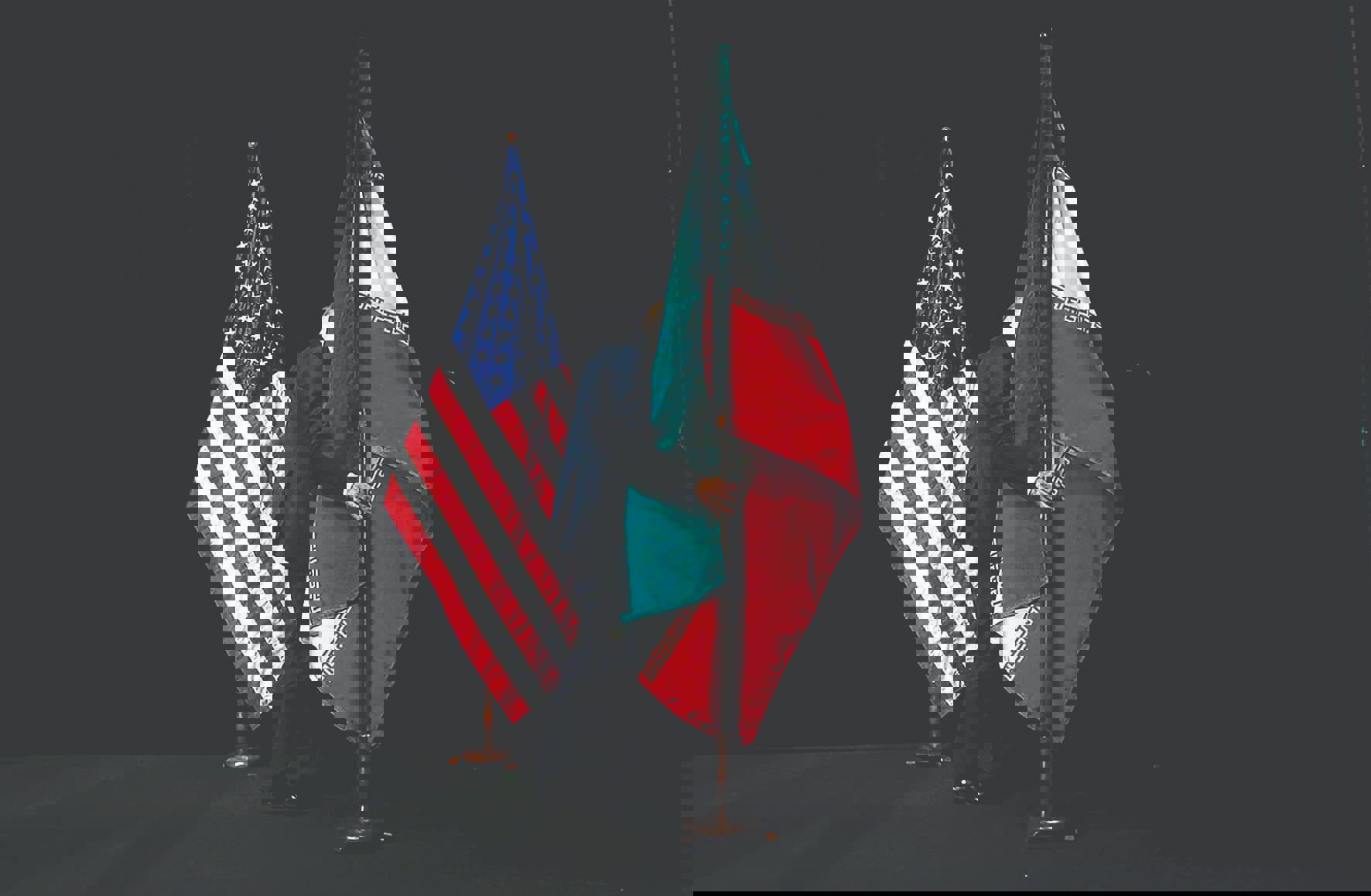 سرمقاله اطلاعات/ آمریکا: توافق یا جنگ با ایران؟