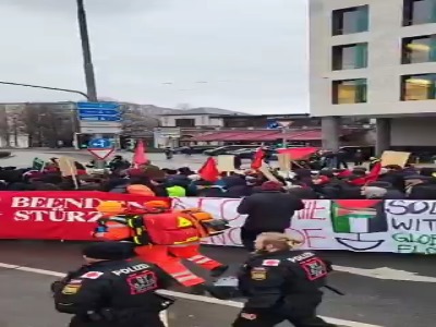 تجمع اعتراضی علیه کنفرانس امنیتی و ناتو در مونیخ