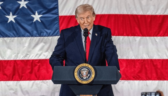 ترامپ خطاب به گرینلندی‌ها: کشتی بزرگ در راه است!